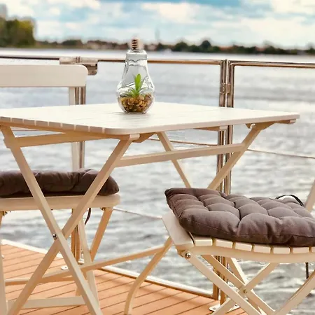 Botel Nice Ship In Havelsee With House Sea View Kutzkow
